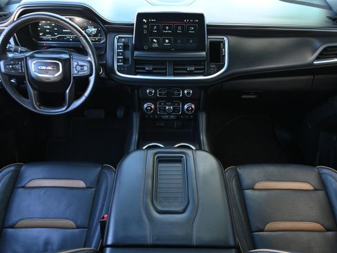 Used 2022 GMC Yukon XL AT4 image 13