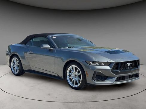Used 2025 Ford Mustang GT Premium RWD image 14