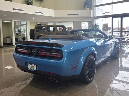 New 2023 Dodge Challenger R/T Scat Pack RWD image 9