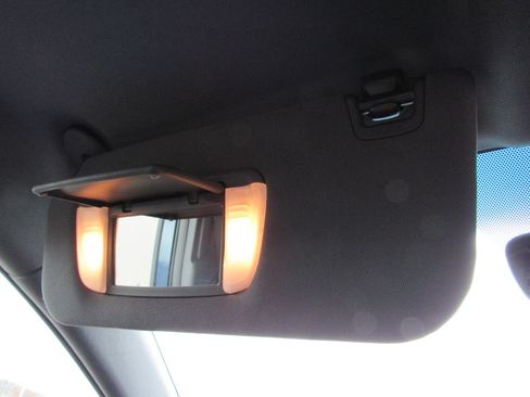 Used 2019 Toyota Avalon Limited image 34