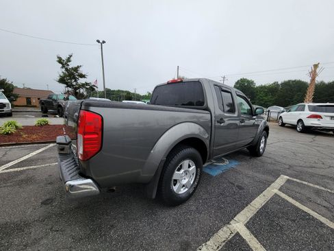 Used 2007 Nissan Frontier SE w/ SE Value Truck Pkg AWD/4WD image 11