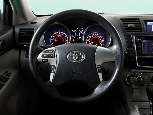 Used 2013 Toyota Highlander FWD image 20