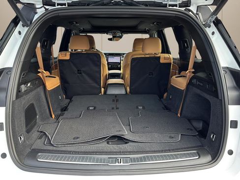 Used 2024 Jeep Grand Cherokee L Summit image 14