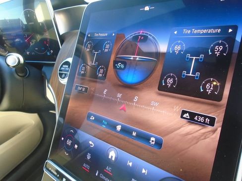 Used 2023 Mercedes-Benz GLC 300 4MATIC image 26