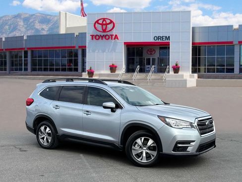 Used 2022 Subaru Ascent Premium w/ Convenience Package AWD/4WD image 1