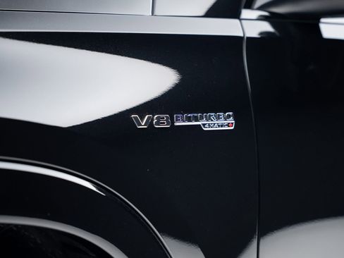 Used 2024 Mercedes-Benz GLS 63 AMG 4MATIC image 25