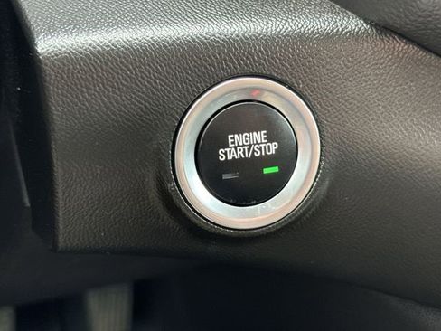 Certified 2022 GMC Terrain SLT w/ Infotainment Package II image 17