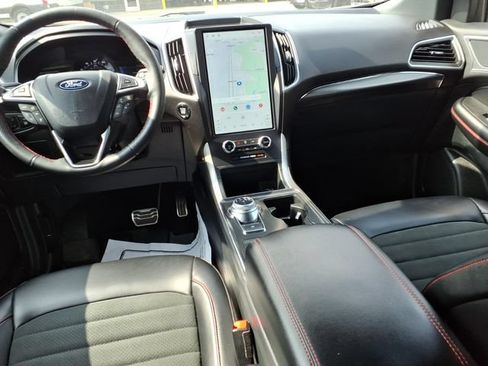 Certified 2024 Ford Edge ST-Line AWD/4WD image 10