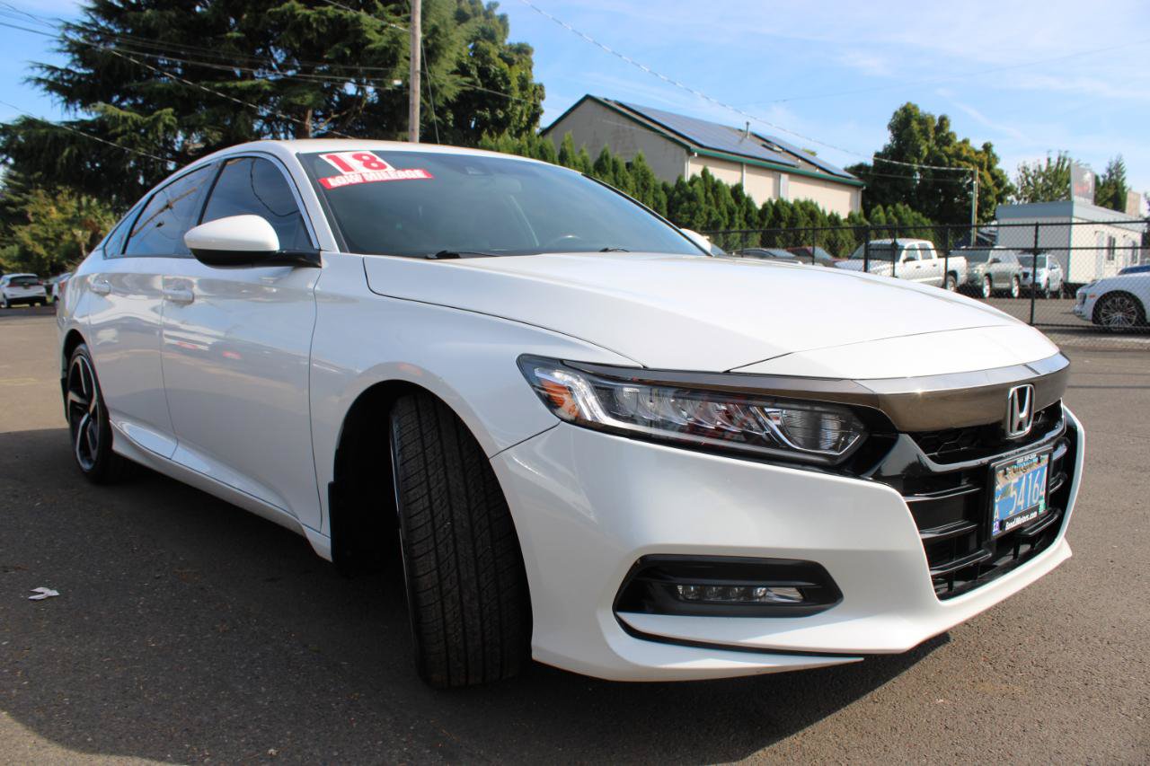 Used 2018 Honda Accord Sport image 3
