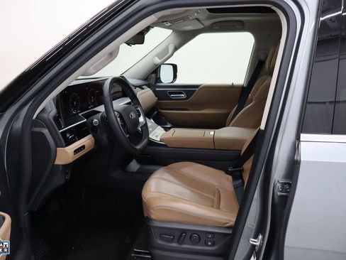 Used 2025 INFINITI QX80 Sensory image 27