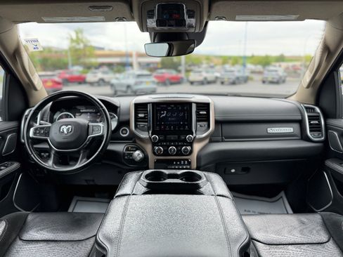 Used 2021 RAM 1500 Laramie AWD/4WD image 5