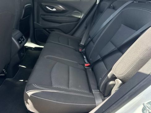 Used 2024 GMC Terrain SLE AWD/4WD image 14