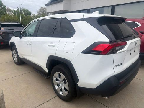 Used 2024 Toyota RAV4 LE AWD/4WD image 8