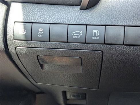Used 2022 Toyota Camry LE FWD image 11