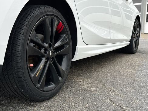 Used 2018 Chevrolet Cruze LT w/ Redline Edition FWD image 16