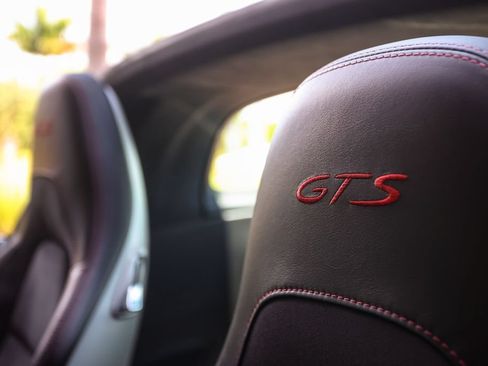 Used 2018 Porsche 911 Targa 4 GTS w/ GTS Interior Package AWD/4WD image 39