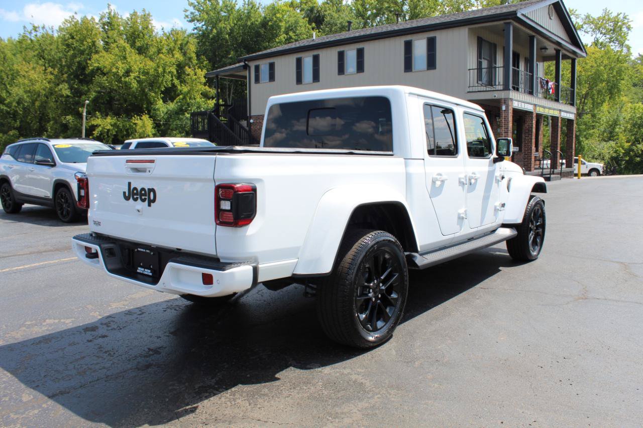 Used 2023 Jeep Gladiator Overland AWD/4WD image 5