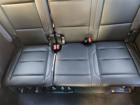 Used 2024 Chevrolet Tahoe High Country image 35