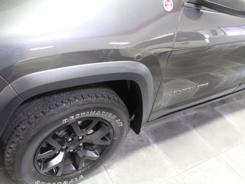 Used 2016 Jeep Cherokee Trailhawk w/ Comfort/Convenience Group image 36