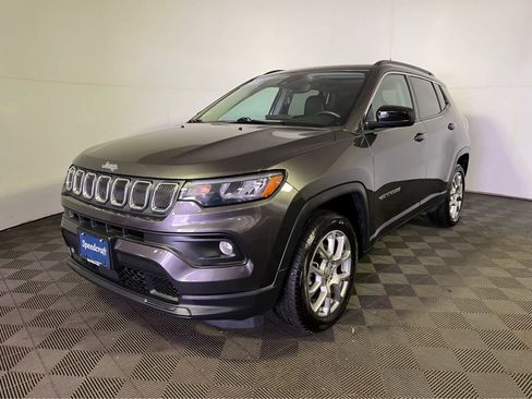 Used 2022 Jeep Compass Latitude w/ Sun and Sound Group image 3