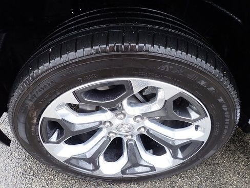 Used 2020 RAM 1500 Limited w/ Body Color Bumper Group image 12