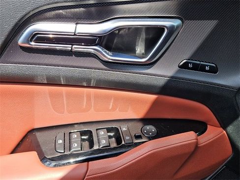 Used 2023 Kia Sportage SX image 37