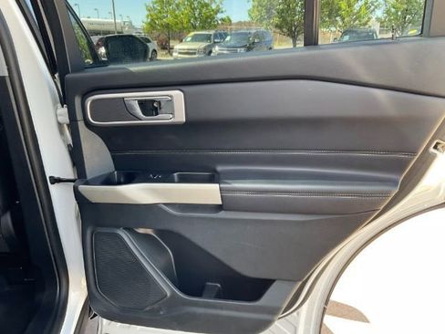 Used 2021 Ford Explorer XLT w/ Equipment Group 202A AWD/4WD image 6