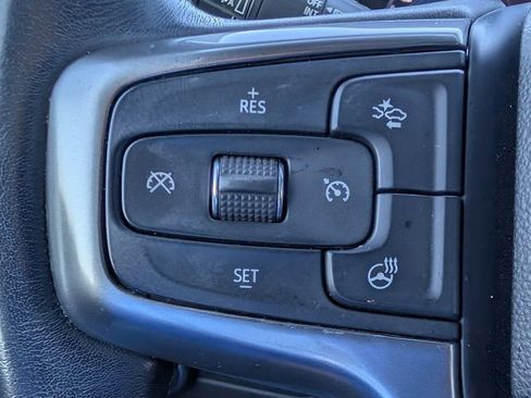 Used 2022 Chevrolet Suburban LT w/ LT Signature Plus Package image 23