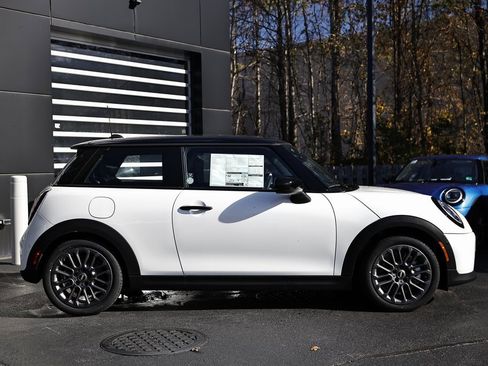 New 2026 MINI Cooper 2-Door Hardtop image 4