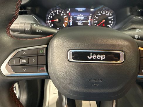 Used 2026 Jeep Compass Trailhawk AWD/4WD image 40