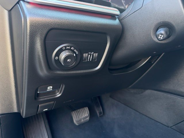 Used 2023 Jeep Grand Cherokee L Summit w/ Advanced Protech Group IV AWD/4WD image 19