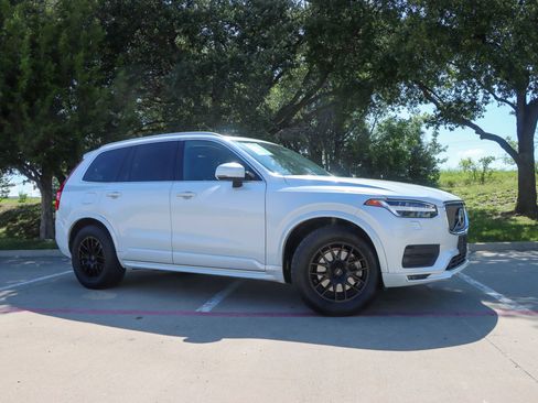 Used 2020 Volvo XC90 T6 Momentum w/ Protection Package Premier AWD/4WD image 1