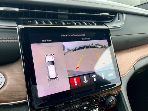 Used 2024 Jeep Grand Cherokee L Summit w/ High Altitude Package AWD/4WD image 29