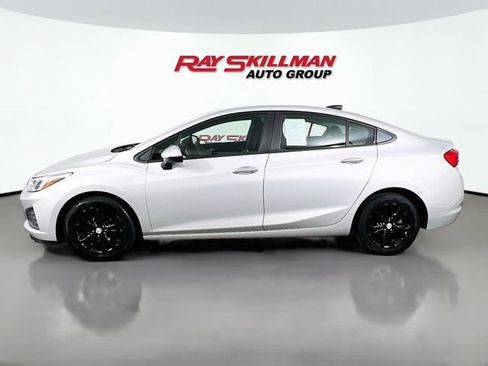 Used 2019 Chevrolet Cruze LS w/ LS Convenience Package FWD image 4