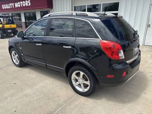 Used 2014 Chevrolet Captiva Sport LT FWD image 11