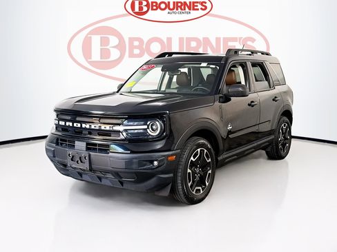 Used 2023 Ford Bronco Sport Outer Banks w/ Tech Package AWD/4WD image 8