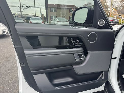Used 2022 Land Rover Range Rover Westminster Edition image 9
