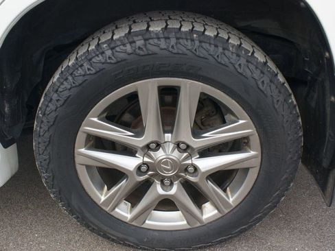 Used 2013 Lexus LX 570 4WD image 19