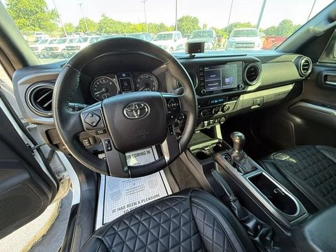 Used 2023 Toyota Tacoma TRD Off-Road AWD/4WD image 11