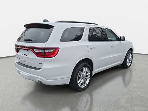Used 2023 Dodge Durango GT image 3