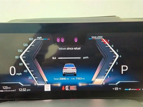 Used 2025 BMW X7 xDrive40i w/ M Sport Package image 41