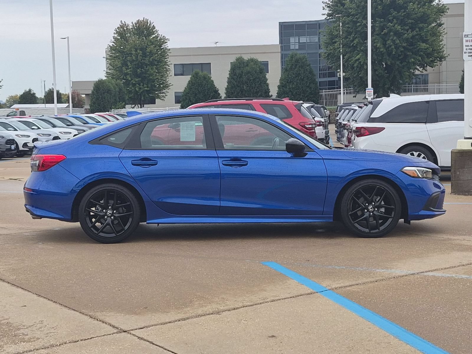 Used 2024 Honda Civic Sport image 5