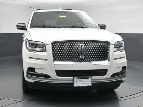 Certified 2023 Lincoln Navigator Reserve AWD/4WD image 2