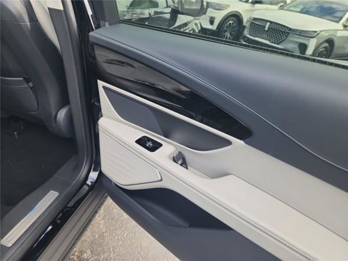 New 2026 Lincoln Nautilus Premier image 20