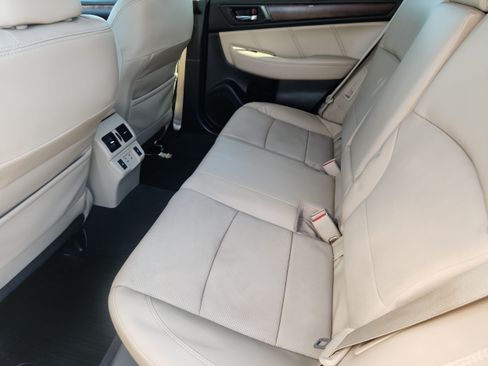 Used 2018 Subaru Outback 2.5i Limited AWD/4WD image 11