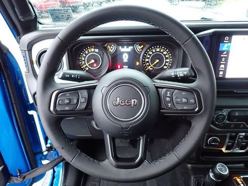 New 2026 Jeep Gladiator Sport image 18