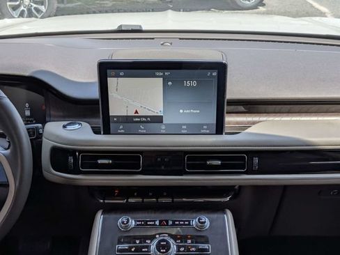 Used 2020 Lincoln Aviator Reserve w/ Equipment Group 201A RWD image 19