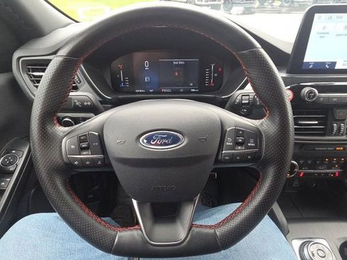 Certified 2024 Ford Escape ST-Line AWD/4WD image 37