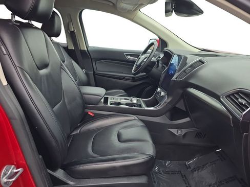 Used 2022 Ford Edge Titanium image 16