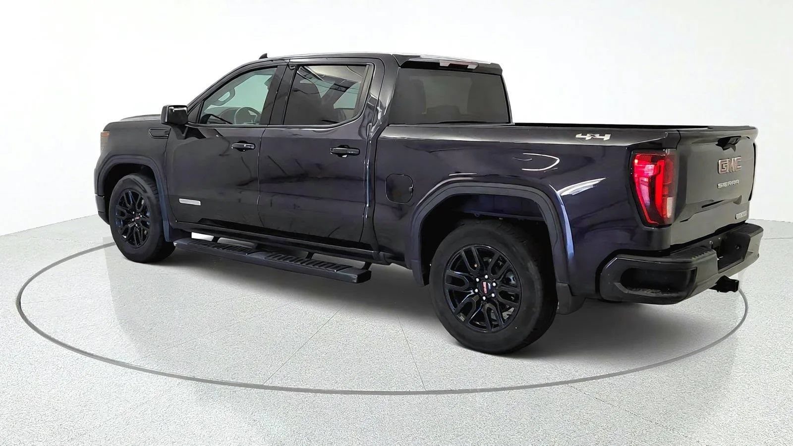 Used 2024 GMC Sierra 1500 Elevation AWD/4WD image 6